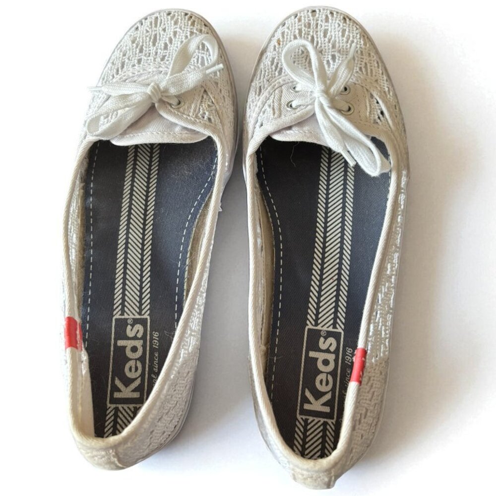 Keds Ladies White lace Tie Slip On Sneakers Size 7.5